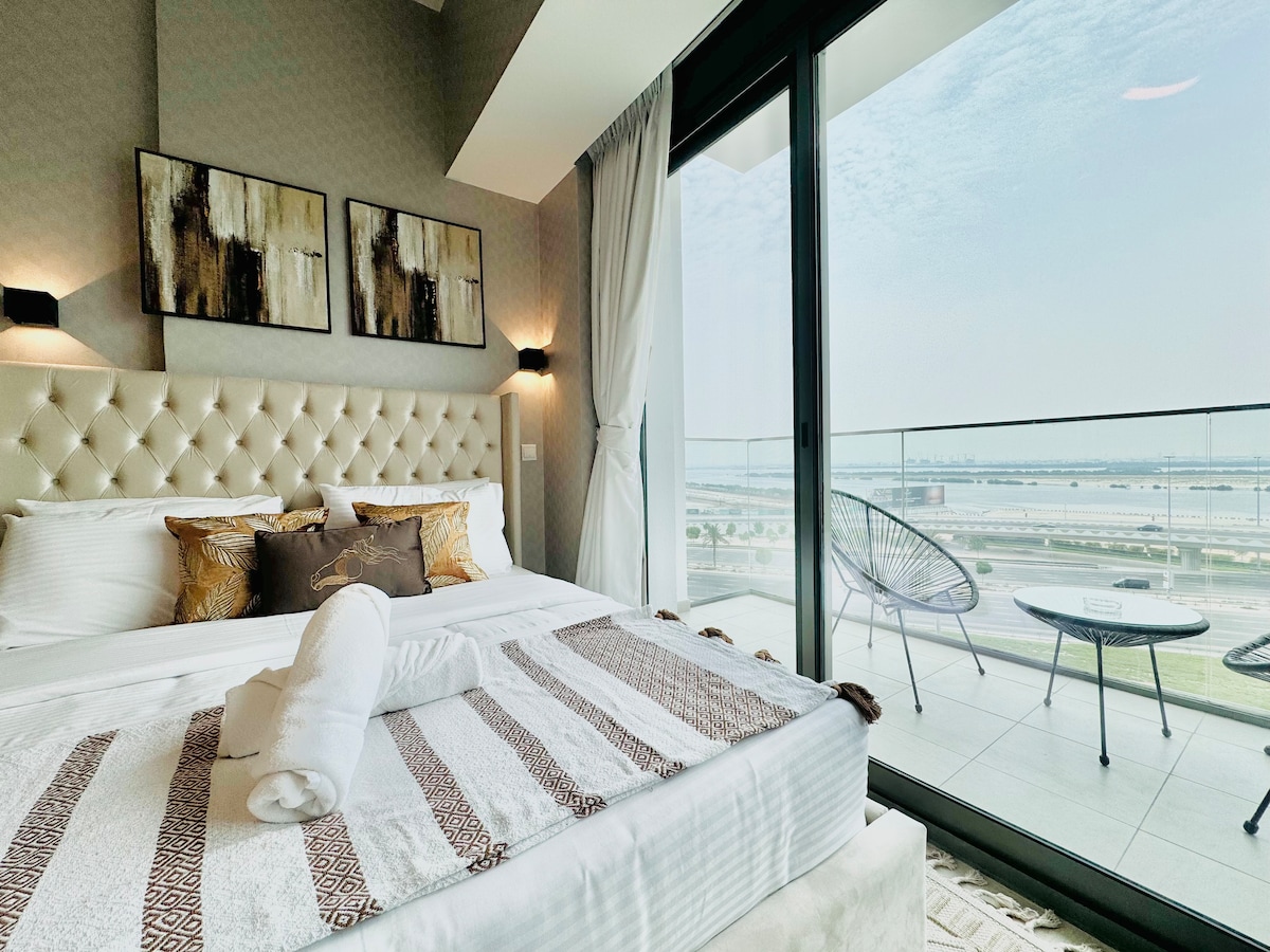 Stylish Studio w/ Creek & Skyline View | Al Jaddaf