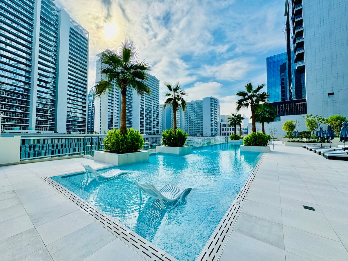 Modern Studio Near Burj Khalifa | Business Bay